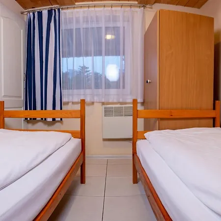 Gerendaház Ajna Park W Uzdrowisku *