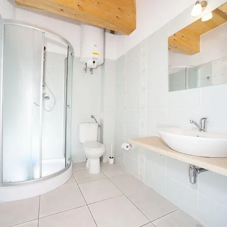 Ajna Park W Uzdrowisku Gerendaház