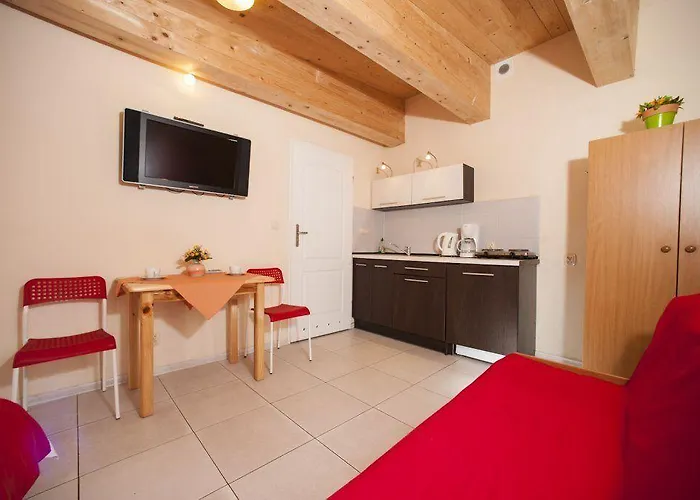 Alojamento de Turismo Selvagem Ajna Park W Uzdrowisku Kołobrzeg